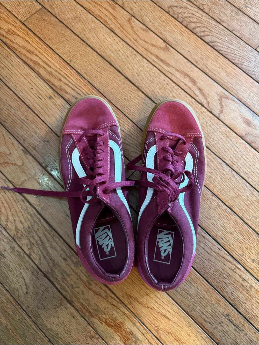 Vans Old Skool Sneakers in Burgundy and White